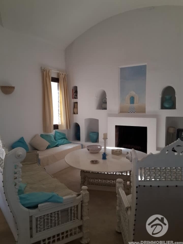 V 241 -                            Sale
                           Villa Meublé Djerba